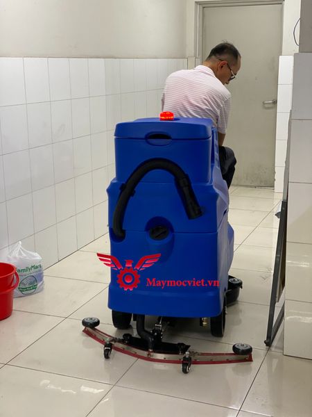 Máy chà sàn ngồi lái HiClean HC 1350