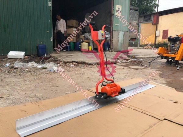 Máy Đầm Thước Chạy Điện SV200DD