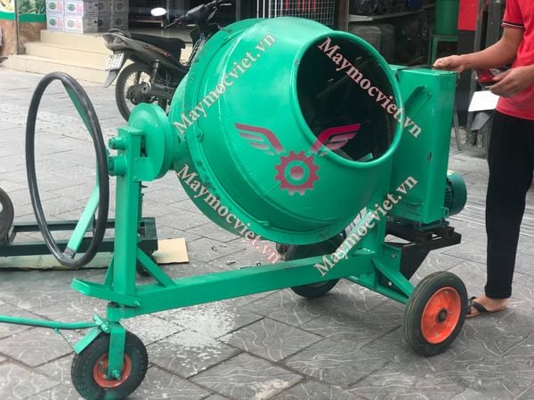 Máy trộn bê tông 250L SM-250L