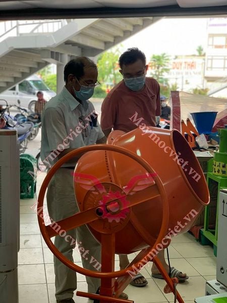 Máy trộn bê tông mini MT130