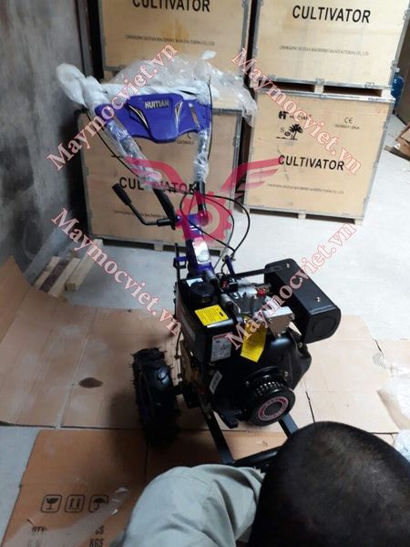 MÁY XỚI ĐẤT KAMA 178F (CHẠY DẦU)