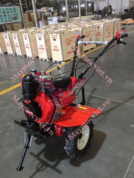 Máy xới đất Kamastsu KM 950H chạy dầu ( có chuyển hướng )