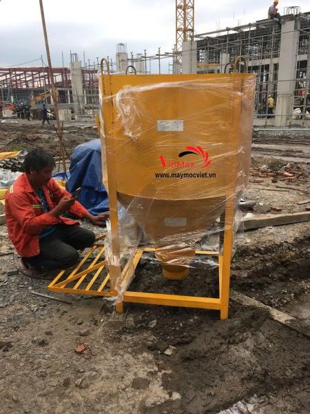 Phễu đổ bê tông 0.6m³ Vinmax
