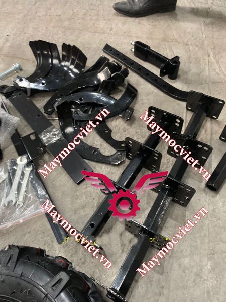 Máy xới đất Kamastsu KM 950H chạy dầu ( có chuyển hướng )