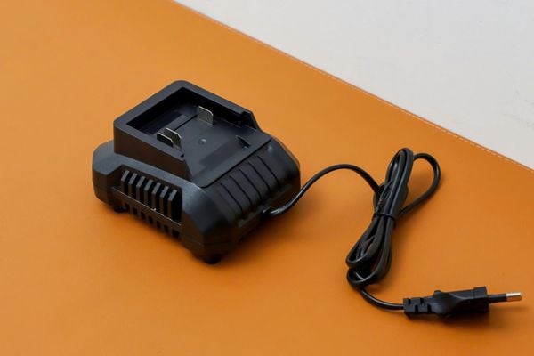 Sạc Pin Oshima S21V-2.0A-D2