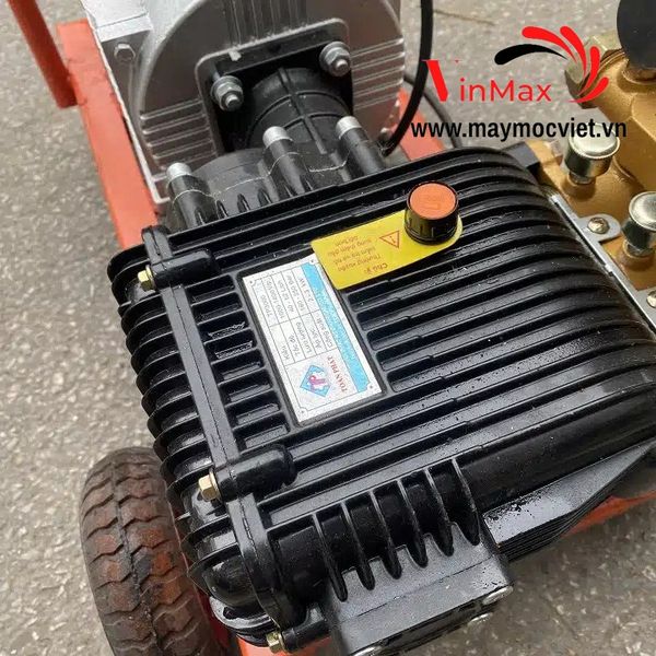 Máy rửa xe cao áp liền trục TP3000L