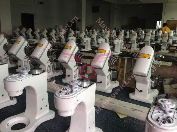 Máy trộn bột, đánh kem 7L Hongling B7