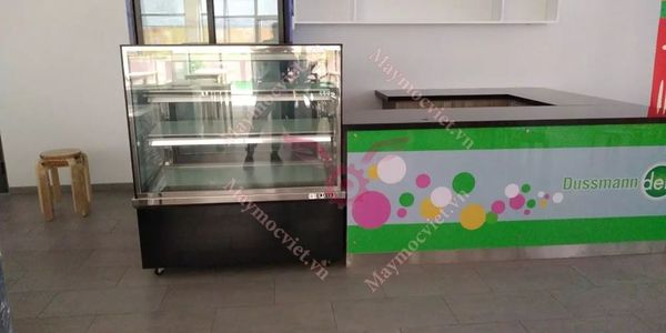 Tủ mát trưng bày bánh kính vuông 1.2m Berjaya RCS-12SB13-2FB