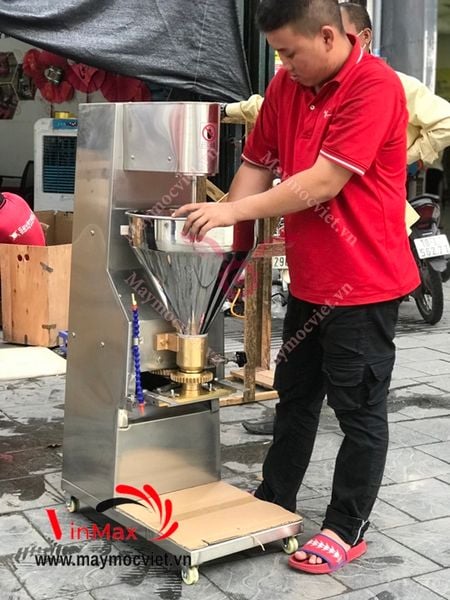 Máy tạo viên thịt cá VMV1100 tặng 4 khuôn