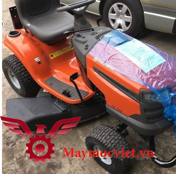 MÁY CẮT CỎ NGỒI LÁI HUSQVARNA TS 138L NEW