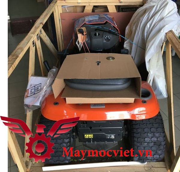 MÁY CẮT CỎ NGỒI LÁI HUSQVARNA TS 138L NEW