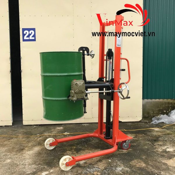 Xe nâng quay đổ thùng phuy VM350