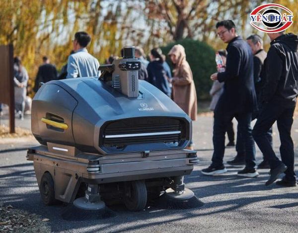 Xe quét rác tự động Kumisai KMS 130E