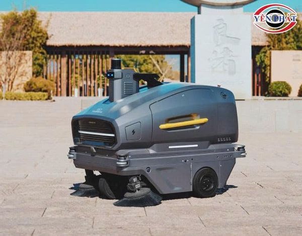 Xe quét rác tự động Kumisai KMS 130E