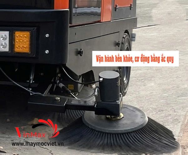 Xe quét rác công nghiệp ngồi lái Kumisai KMS-S13