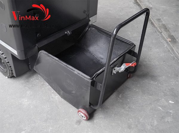 Máy quét rác ngồi lái Kumisai KMS-1350E