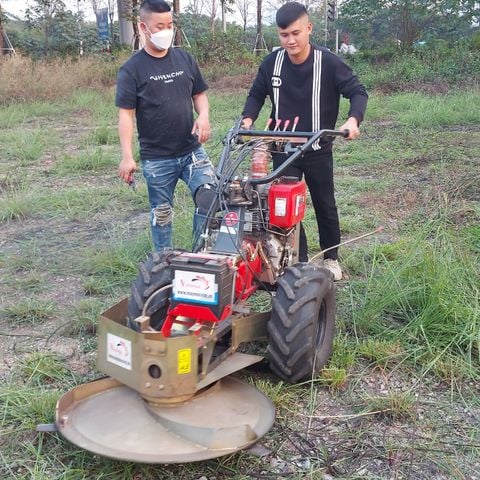 Máy cắt cỏ mâm xoay đa năng Kawasaki BM91 dầu đề nổ 13HP