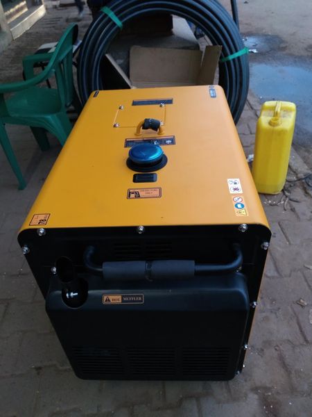 Máy phát điện 5kw chạy dầu Easy 6700