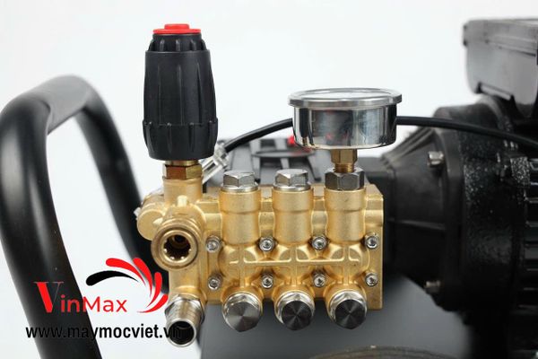 Máy Rửa Xe Cao Áp Kamastsu 3Kw KS3000
