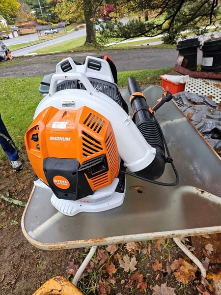 Máy thổi lá Stihl BR800