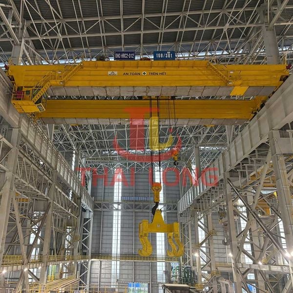 cầu trục 160 tấn1