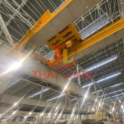  Cầu trục 65 tấn 