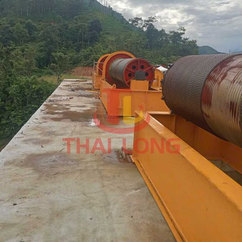  Tời điện 2x100 tấn 