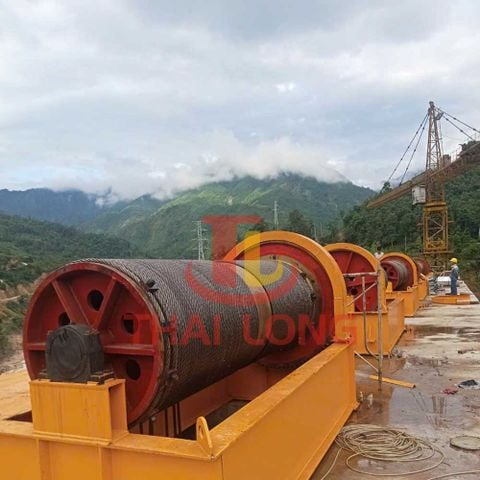  Tời điện 2x100 tấn 