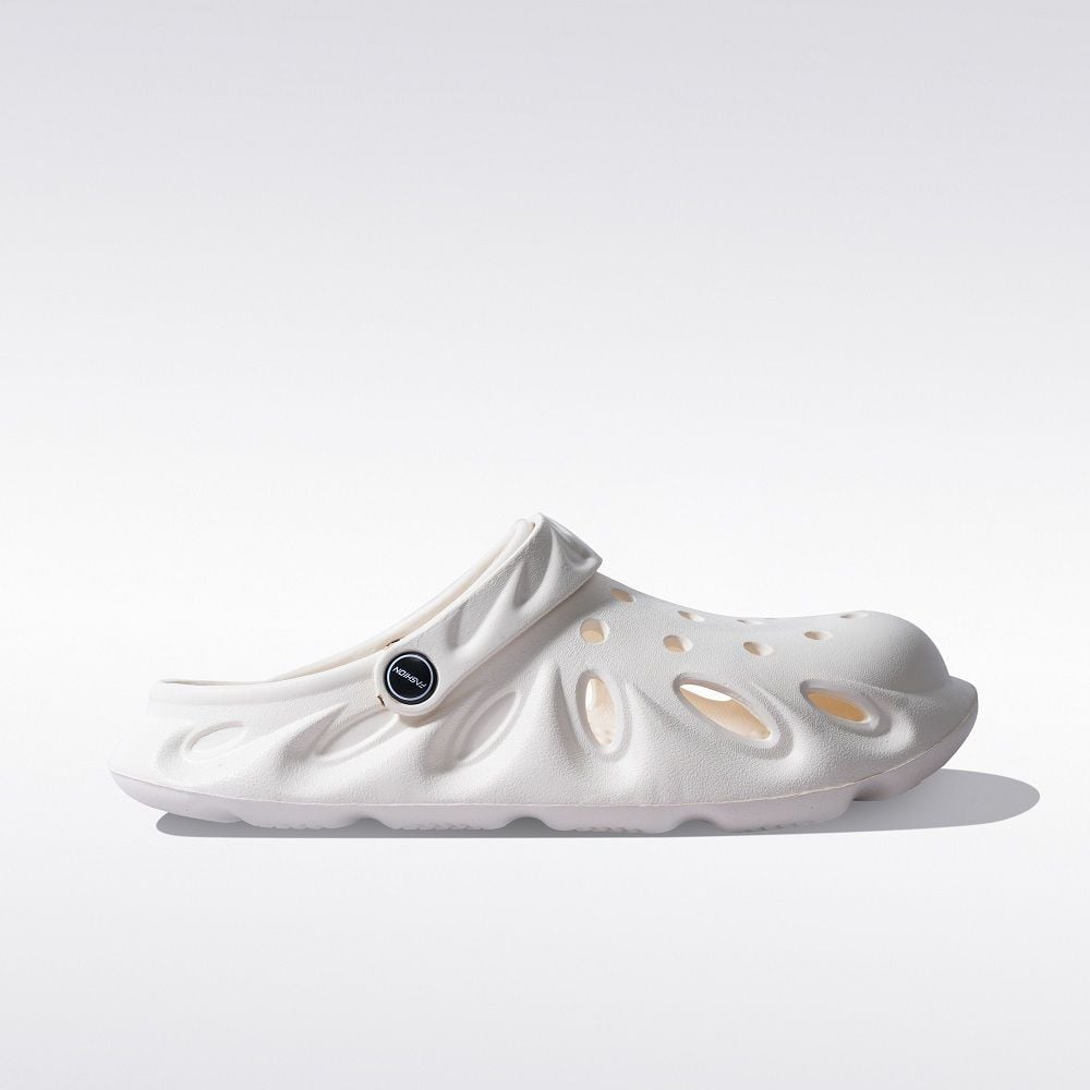 Baby shark crocs size 6 new arrivals