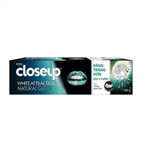 Kem đánh răng Closeup trắng răng tự nhiên than hoạt tính mới