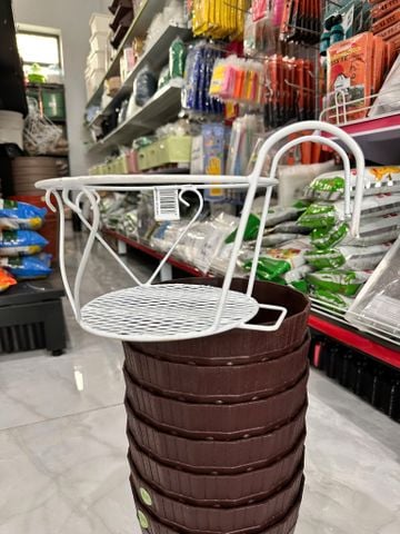 Khung sắt treo chậu hoa ban công KT 22cmx 18cm 