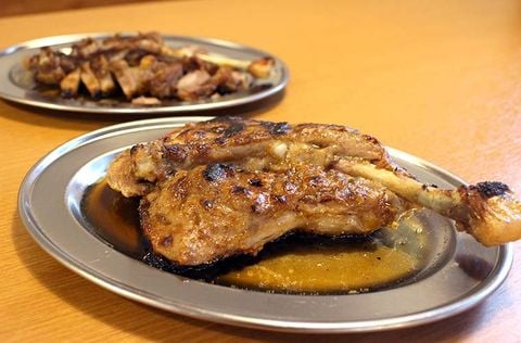 晴れ屋骨付き鳥ーHonetsuki (すぐ食べれます）