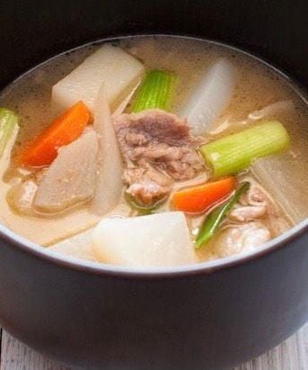 具だくさん豚汁ーPork Soup with Plenty of Ingredients