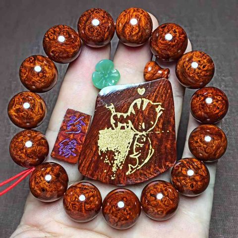 Vòng gỗ nu tử đàn Ấn Độ