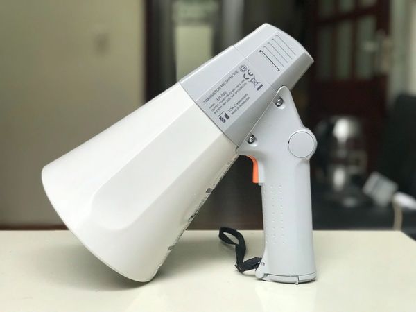 Megaphone cầm tay TOA ER-520S (Có còi hú)