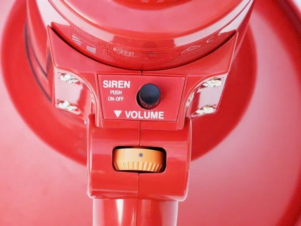 Loa cầm tay TOA ER-1215S - Có còi hú
