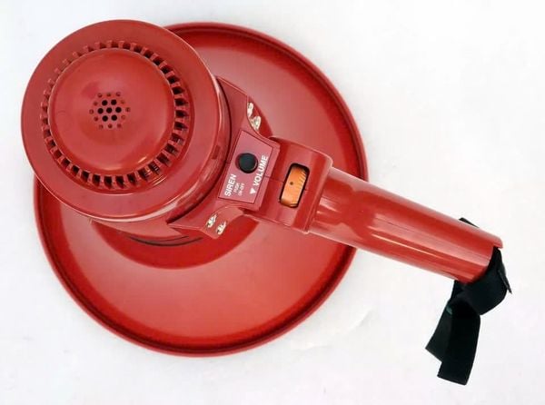 Loa cầm tay TOA ER-1215S - Có còi hú