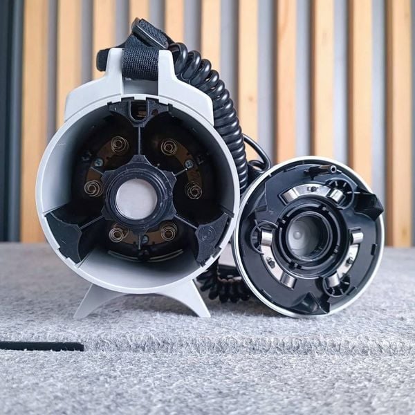 Loa Megaphone đeo vai TOA ER-2215W (Có còi hú)