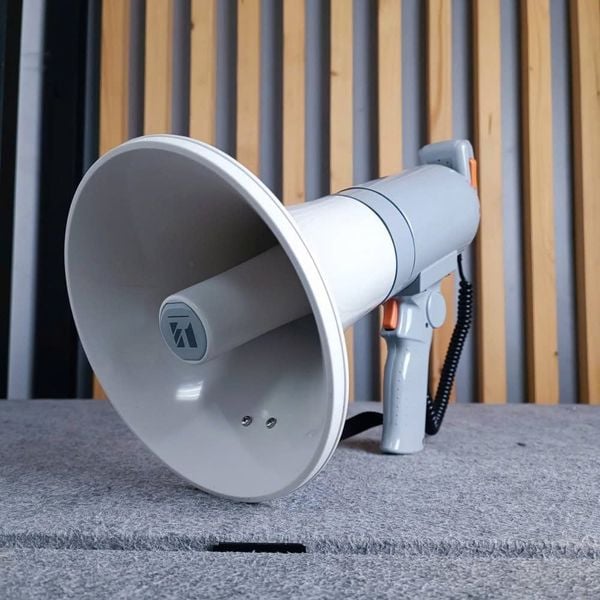 Loa Megaphone cầm tay TOA ER-3215