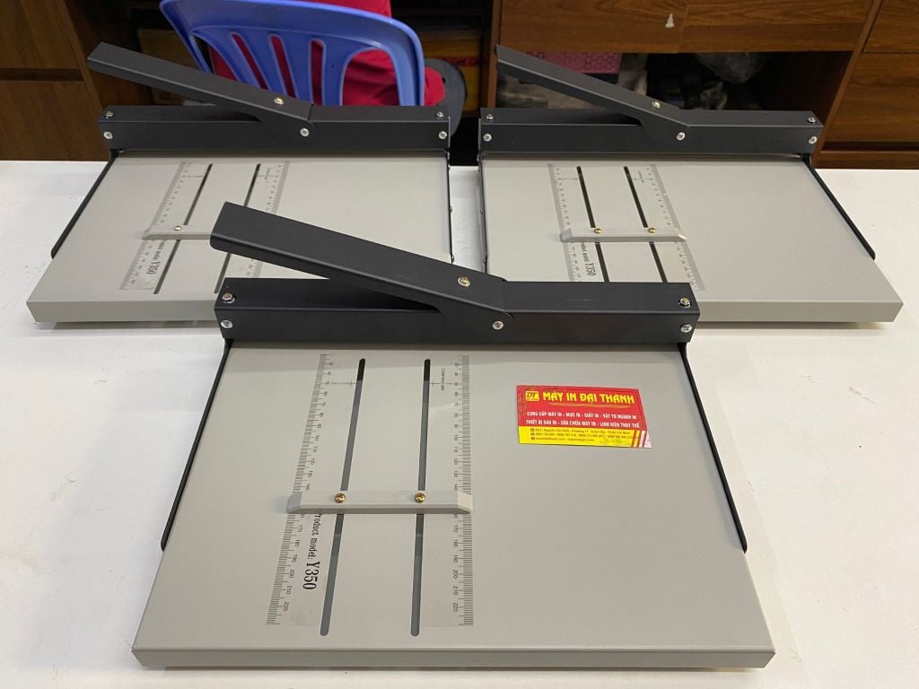 Máy Cấn Giấy Y350