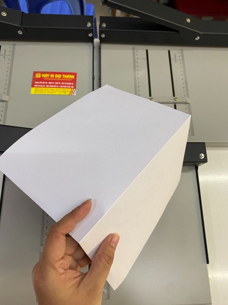 Máy Cấn Giấy Y350