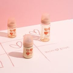 Bình sữa Moyuum PPSU thế hệ 3 họa tiết tim LOVE
