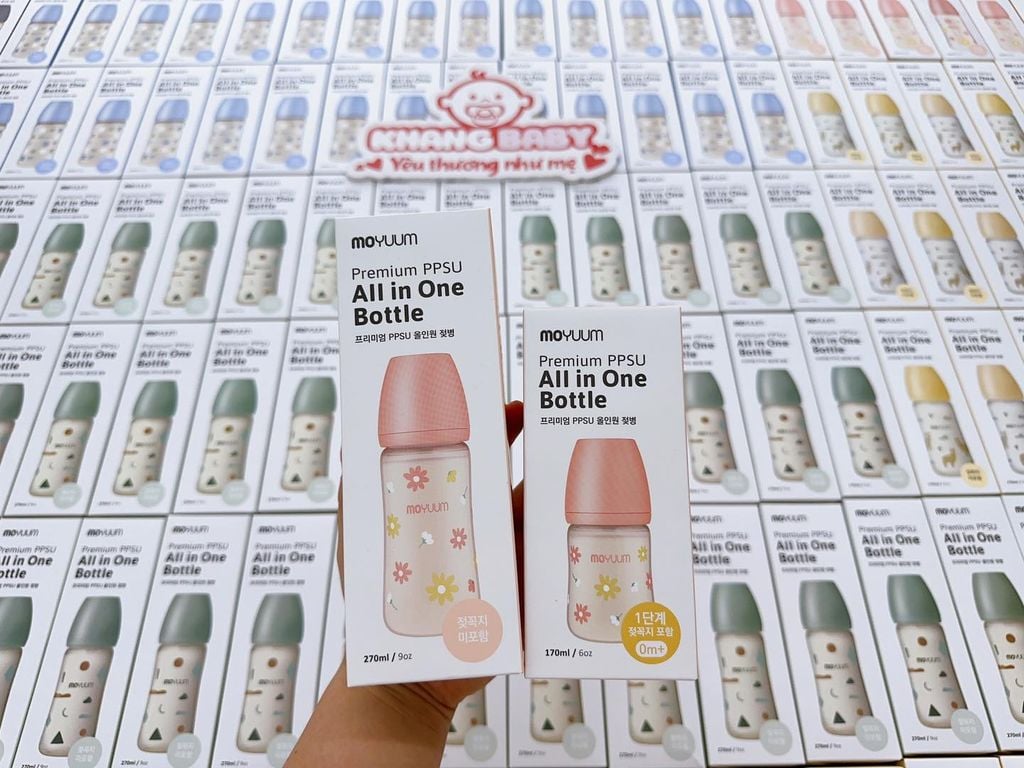 Bình sữa Moyuum họa tiết hoa hồng