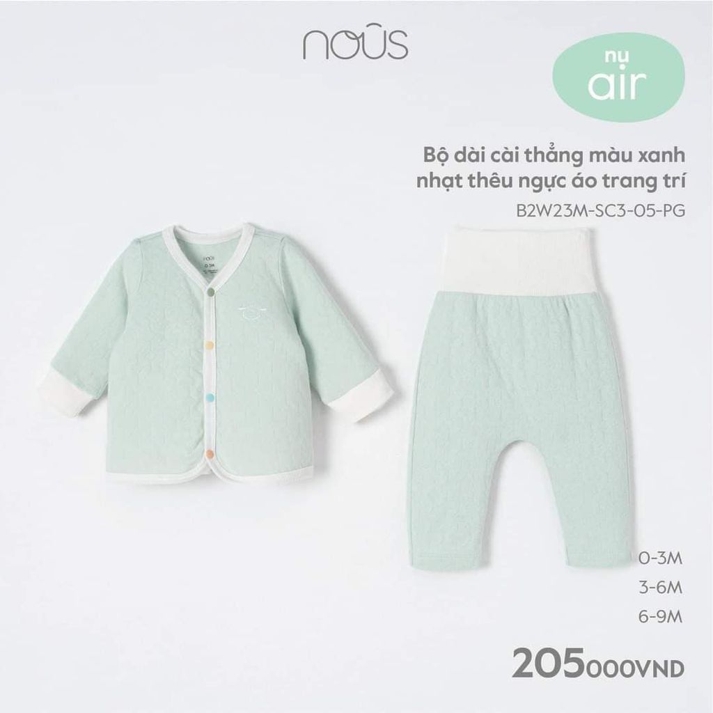 Bộ cài thẳng thêu ngực áo Nous