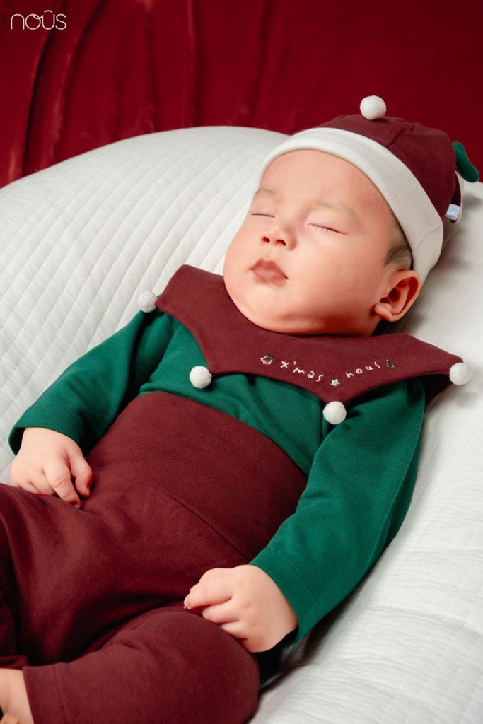 Bộ dài áo xanh phối quần đỏ Noel Nous