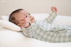 Bộ body liền tất caro Nous