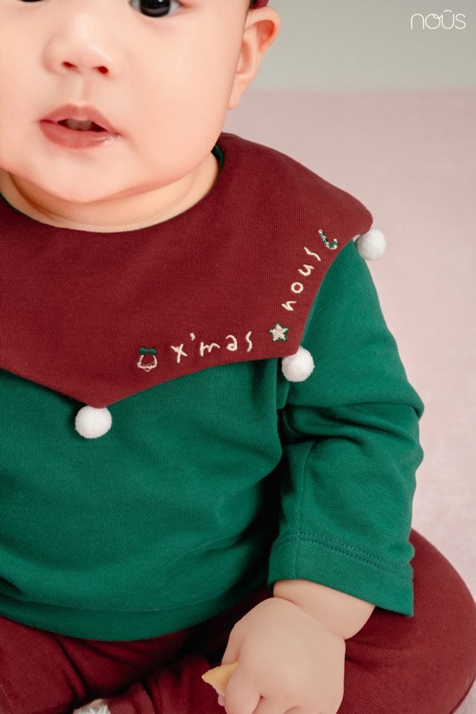 Bộ dài áo xanh phối quần đỏ Noel Nous