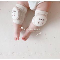 Tất bảo vệ đầu gối cho bé tập bò Hàn