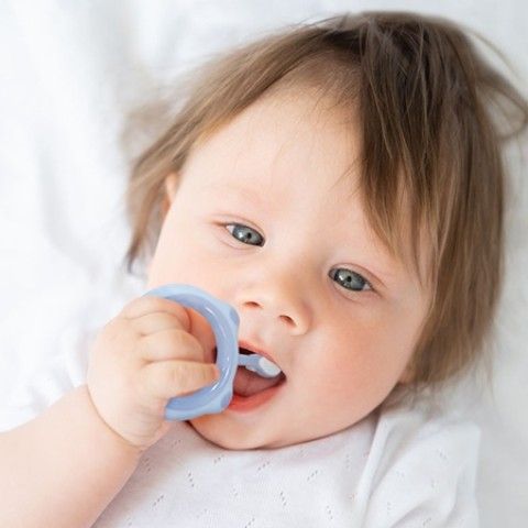 Bàn chải đánh răng tạo hình lông mềm Ku-1147