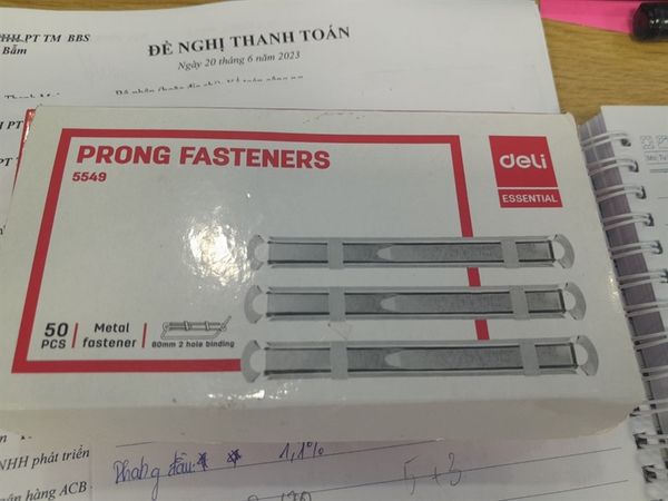 Kẹp sắt kẹp tài liệu